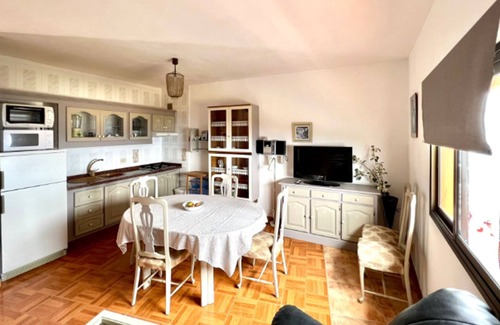 Valverde Ski Chalet | Comfortable 2 bedroom house with beautiful sea views