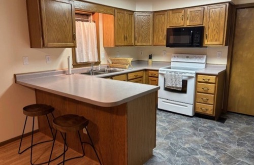 Xenia House | Comfortable 3 BR 2 full bath located between Xenia and Wilmington OH