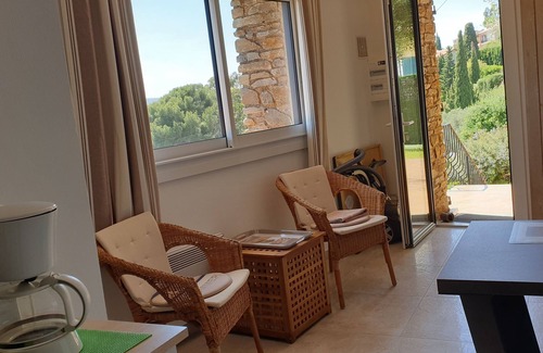 Le Lavandou Apartment | Comfortable 3-star apartment 300 m from Le Lavandou beach