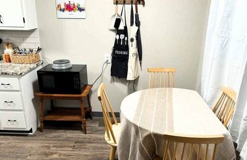 Berea House | Comfortable 3BR Home|Garage in Berea Sleeps to 6!