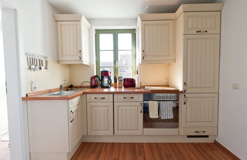 Warnemuende Apartment | comfortable 4-star roof terrace apartment, quiet and central