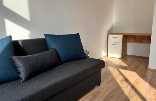 Erdberg Apartment | Comfortable 4BR Shared Apt Perfect for Groups & Friends