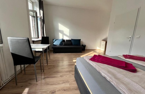 Erdberg Apartment | Comfortable 4BR Shared Apt Perfect for Groups & Friends