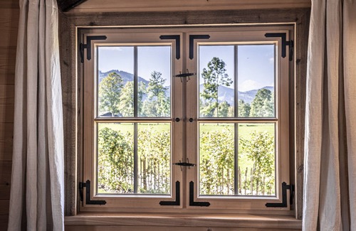 Lenggries Ski Chalet | Comfortable alpine chalet with fantastic mountain views and separate children's room