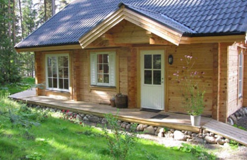 Gallo House | Comfortable and modern living at the lake