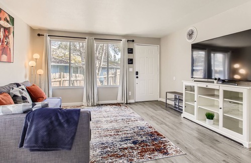 Aloha House | Comfortable and Newly Remodel Home