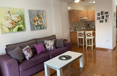 San Miguel de Abona Apartment | Comfortable apartment with private solarium, WiFi and heated swimming pools