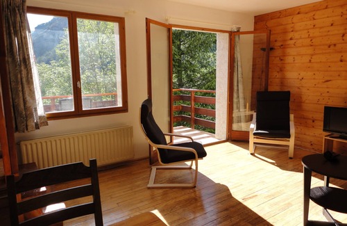 Allos Apartment | Comfortable apartment in chalet with splendid view