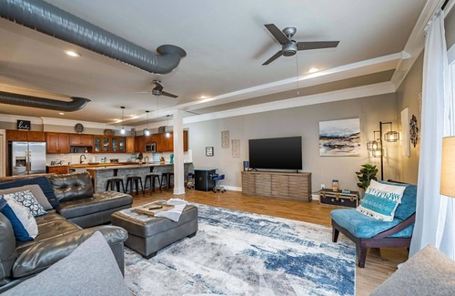 Laurens Cottage | Comfortable Cottage Downtown w/Fire Pit-Walk to Dining/Taproom/Coffee Shop