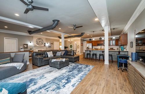 Laurens Cottage | Comfortable Cottage Downtown w/Fire Pit-Walk to Dining/Taproom/Coffee Shop