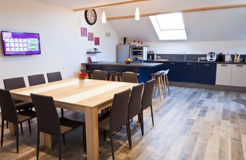 Le Cercueil Cottage | Comfortable countryside house, pets welcome, perfect for families