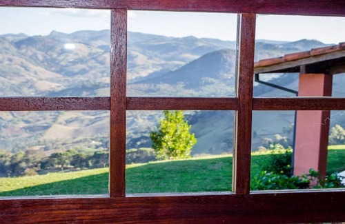 Goncalves House | Comfortable country house in the mountains - spacious and modern