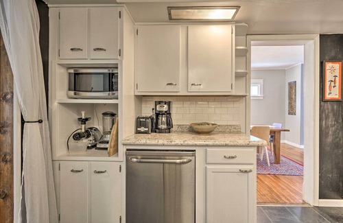 North Buffalo Cottage | Comfortable Craftsman Home - 2 Miles to UB Campus!