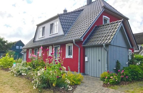 Wieck auf dem Darss House | comfortable holiday home in Wieck, fireplace, sauna, Wi-Fi, garden, 2 terraces