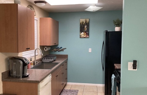 Dietz House | Comfortable desert home with fenced backyard
