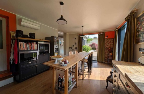 Tresses House | Comfortable family home with pool 10 minutes from Bordeaux