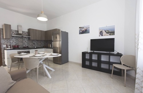 Forio Apartment | Comfortable Holiday Home with City-Sea View in center of Lacco Ameno (Ischia)