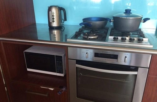 Rothesay Bay Cabin | Comfortable holiday house near stunning beach