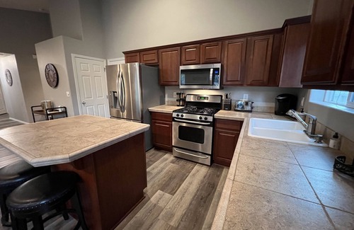 Woodburn House | Comfortable home near Outlets, Wineries and Tulip Festival