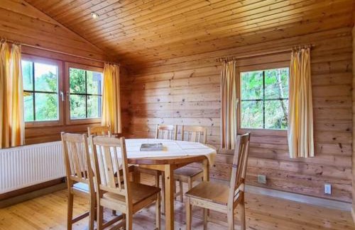 Heubach House | Comfortable Home with Terrace