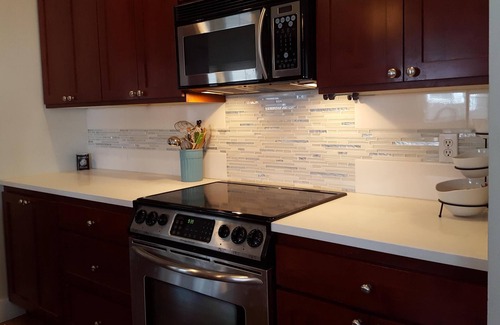 Hood River House | Comfortable Luxury in Downtown Area Hood River 3-Bedroom 2.5 Bath Townhome
