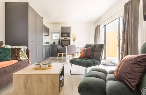 Saint-Lo Apartment | Comfortable mobile home with terrace in Saint-Lô