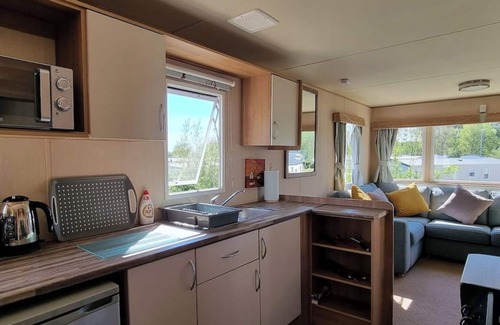 St Leonards-On-Sea House | Comfortable & Modern, Sleeps 6, Great Location
