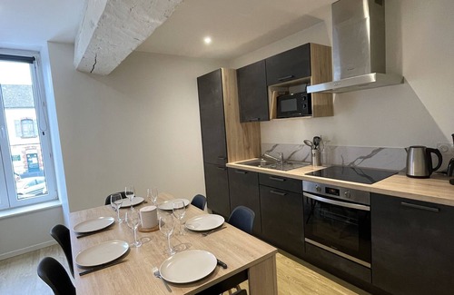 Montfort-sur-Meu Apartment | Comfortable, quiet accommodation in the heart of the city center