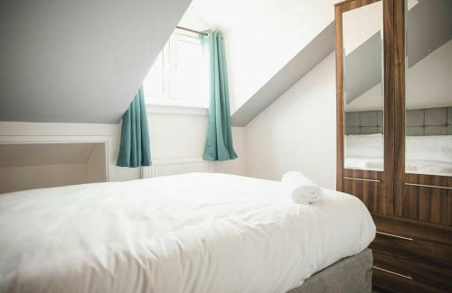 Aylestone House | Comfortable Room in Leicester