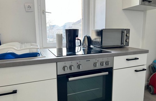 Simmering Apartment | Comfortable Room Near Wien Mitte & City Center
