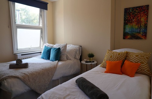 St. Leonard's House | Comfortable Spacious House With Serine Garden & Parking
