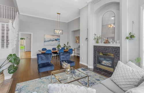 Fleetwood House | Comfortable Spacious Home