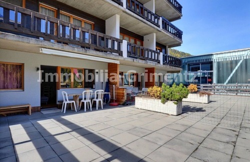 Grimentz Apartment | Comfortable studio for 2 people, living room with 1 double bed, kitchen area with dishwasher, bath-W