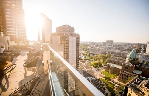 Center City Hotel | Comfortable Suite Ideal for Family-Friendly Adventures | Pet-Friendly Stay