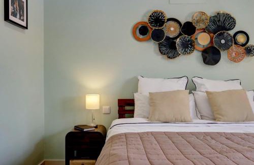 Penha de Franca House | Comfortable Town House in Quiet Area by LovelyStay