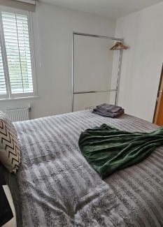 Dudden Hill Apartment | Comfortable Two Bedroom Flat For 6 People's