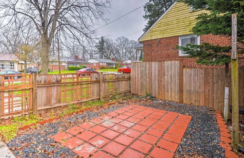 New Carrollton Villa | Comfortable villa