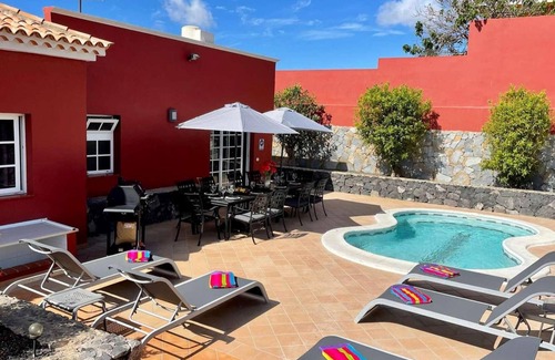 Buzanada Villa | Comfortable Villa 10 minutes from main resorts.