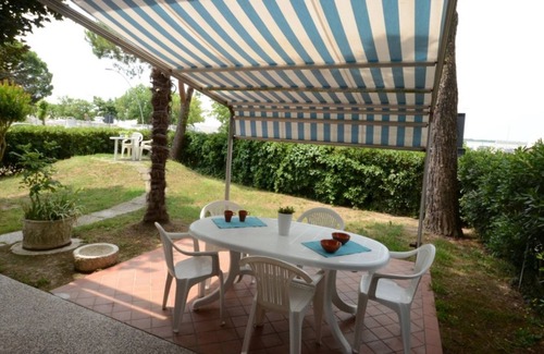 Bibione Pineda Villa | Comfortable villa nestled in a green landscape