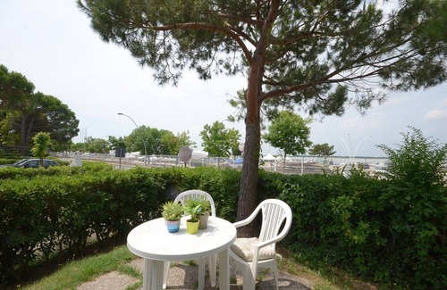 Bibione Pineda Villa | Comfortable villa nestled in a green landscape