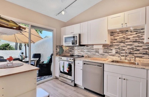 Whitney Beach Villa | Comforts of Home in Secure Gated Community Just 2 Miles from Anna Maria Island