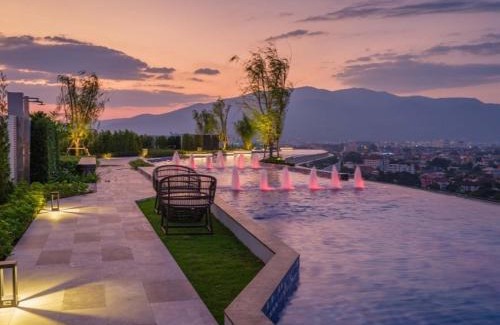 Chang Khlan Apartment | Comfy 1B1B -Sky River- Infinity Long Rooftop Pool