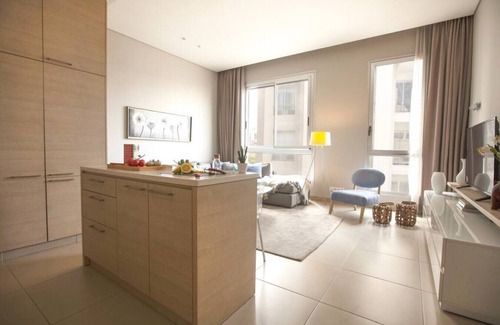 Gemmayzeh Apartment | Comfy - 1BR Apt W Pool & Gym in Gemmayze