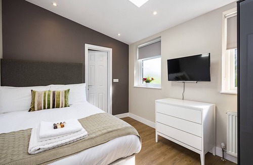 Church End House | Comfy 2 bd 2 Bath House