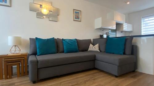 Wareham House | Comfy 2 bed house located at Wareham train station