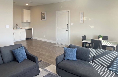 Spring Branch West Apartment | Comfy 2 Bedroom Apartment Near Downtown Houston