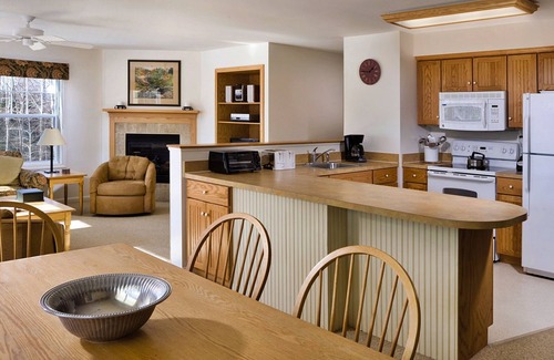 Jeffersonville Condo | Comfy 2BR Condo near Skiing and Hiking Trails