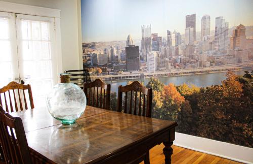 Mount Washington Apartment | Comfy 3 BR - Family Friendly Apt - City Access