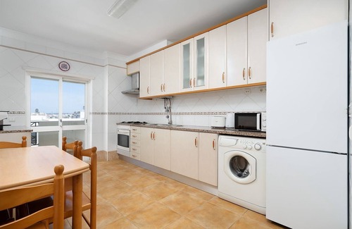 Portimao Apartment | Comfy 4BDR Apartment in Portimão by LovelyStay