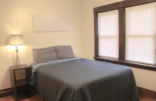 Mount Washington Apartment | Comfy and Spacious 3 BR - Easy City Access